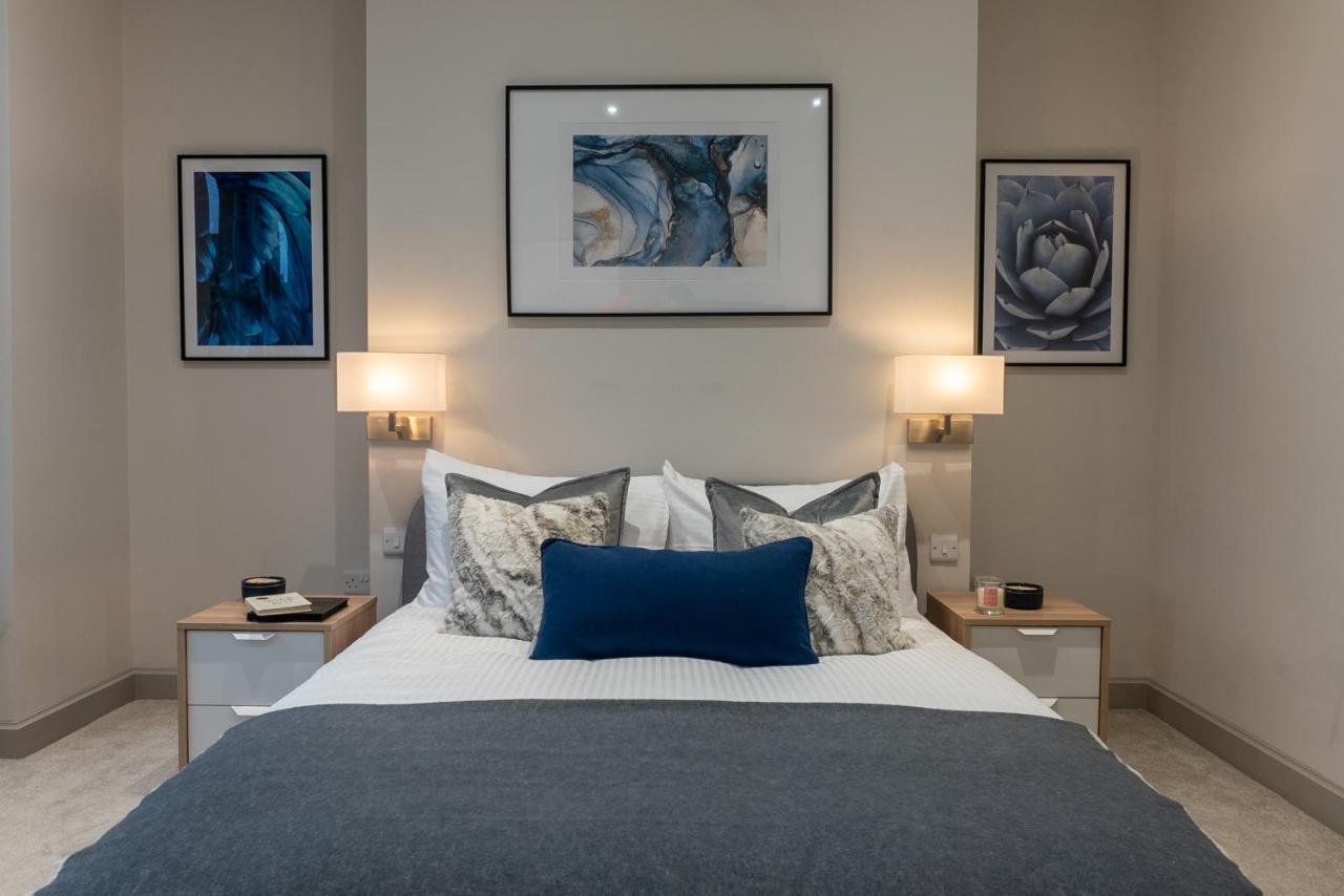 Spring Mount Huge Luxury Full Apartment- Harrogate Centre-Two Extremely Comfy Kingsize Bedrooms-Fully Equipped Modern Kitchen-Cosy Living Room With Huge Tv 外观 照片