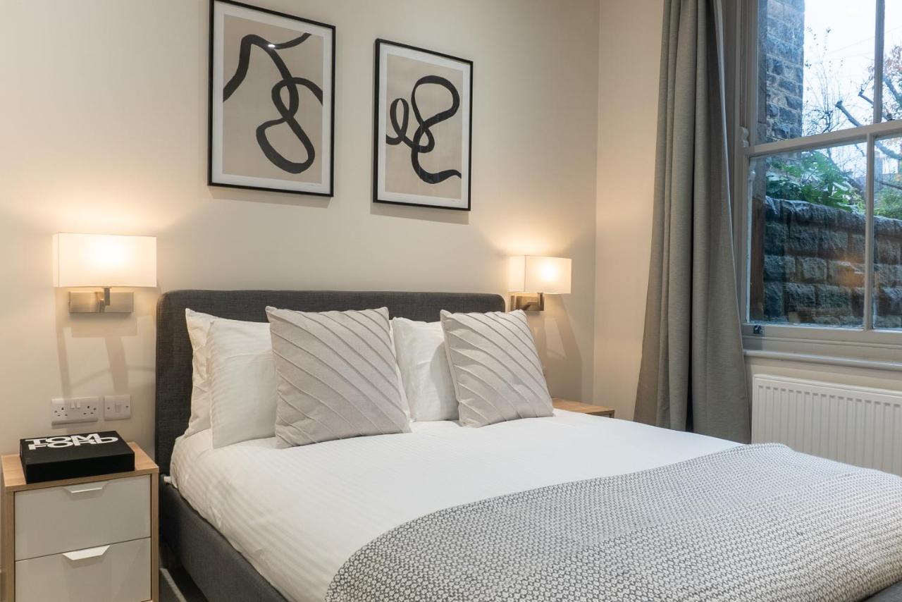 Spring Mount Huge Luxury Full Apartment- Harrogate Centre-Two Extremely Comfy Kingsize Bedrooms-Fully Equipped Modern Kitchen-Cosy Living Room With Huge Tv 外观 照片