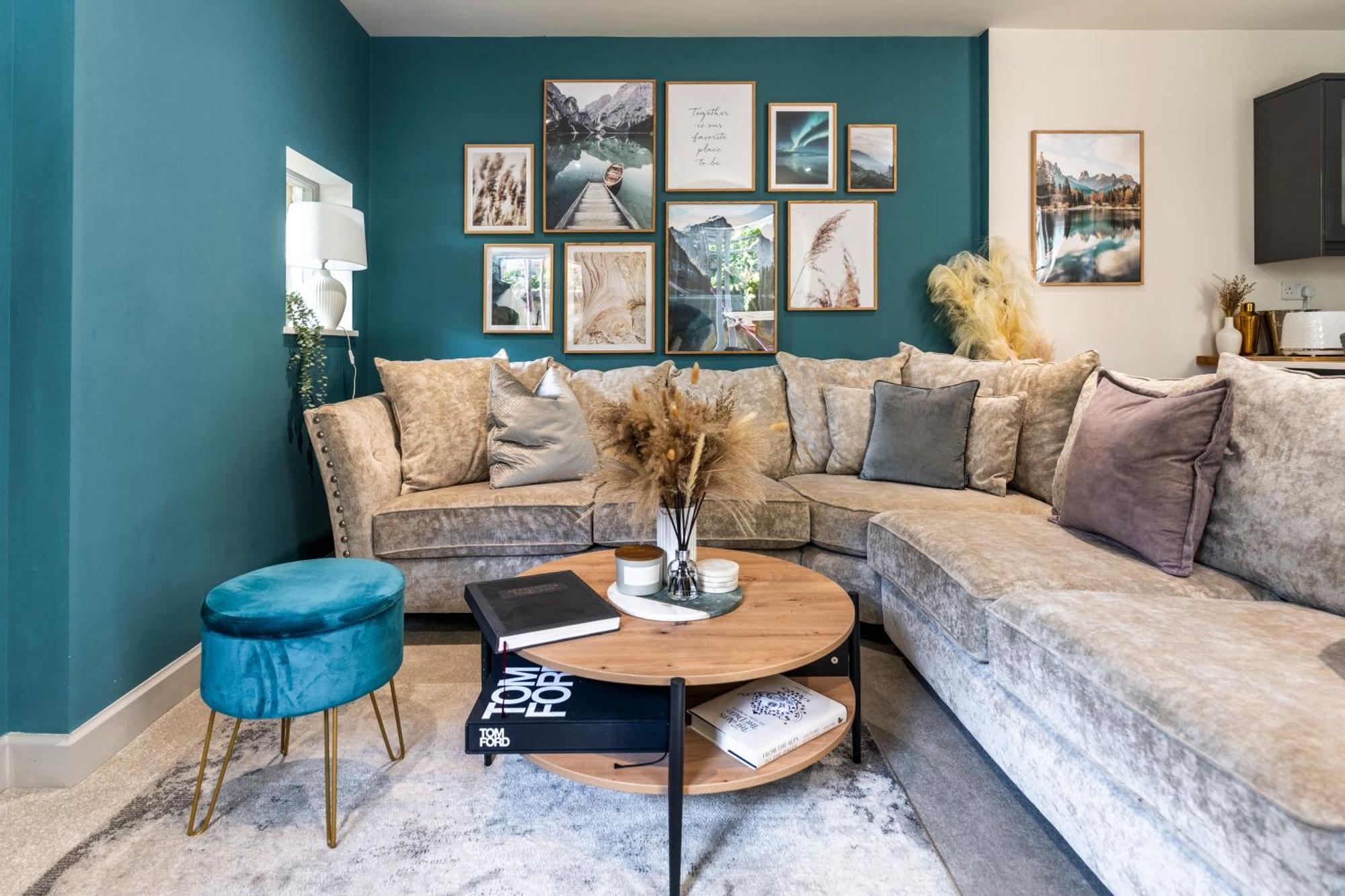 Spring Mount Huge Luxury Full Apartment- Harrogate Centre-Two Extremely Comfy Kingsize Bedrooms-Fully Equipped Modern Kitchen-Cosy Living Room With Huge Tv 外观 照片